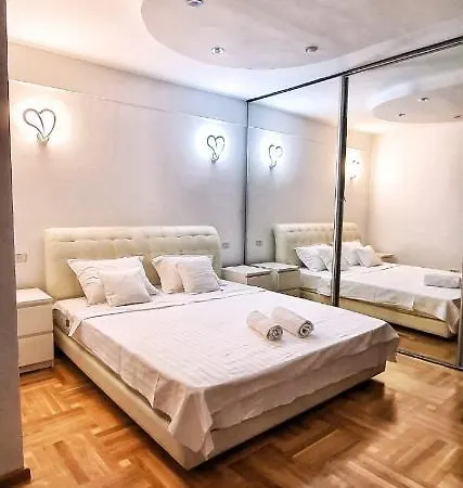 Apartment Grand Doamnei2 *